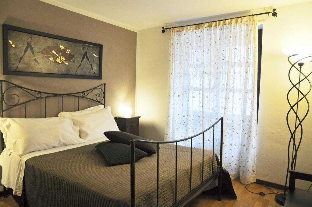 Di-Vinodormire La Morra Zimmer foto
