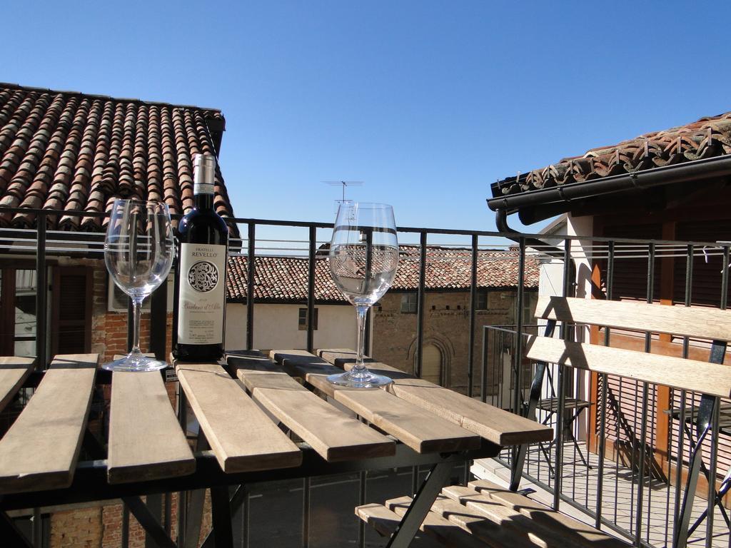 Di-Vinodormire La Morra Exterior foto