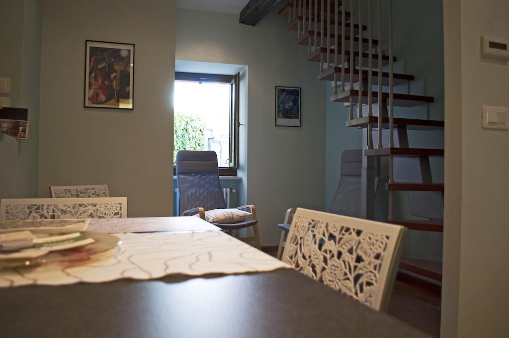 Di-Vinodormire La Morra Zimmer foto